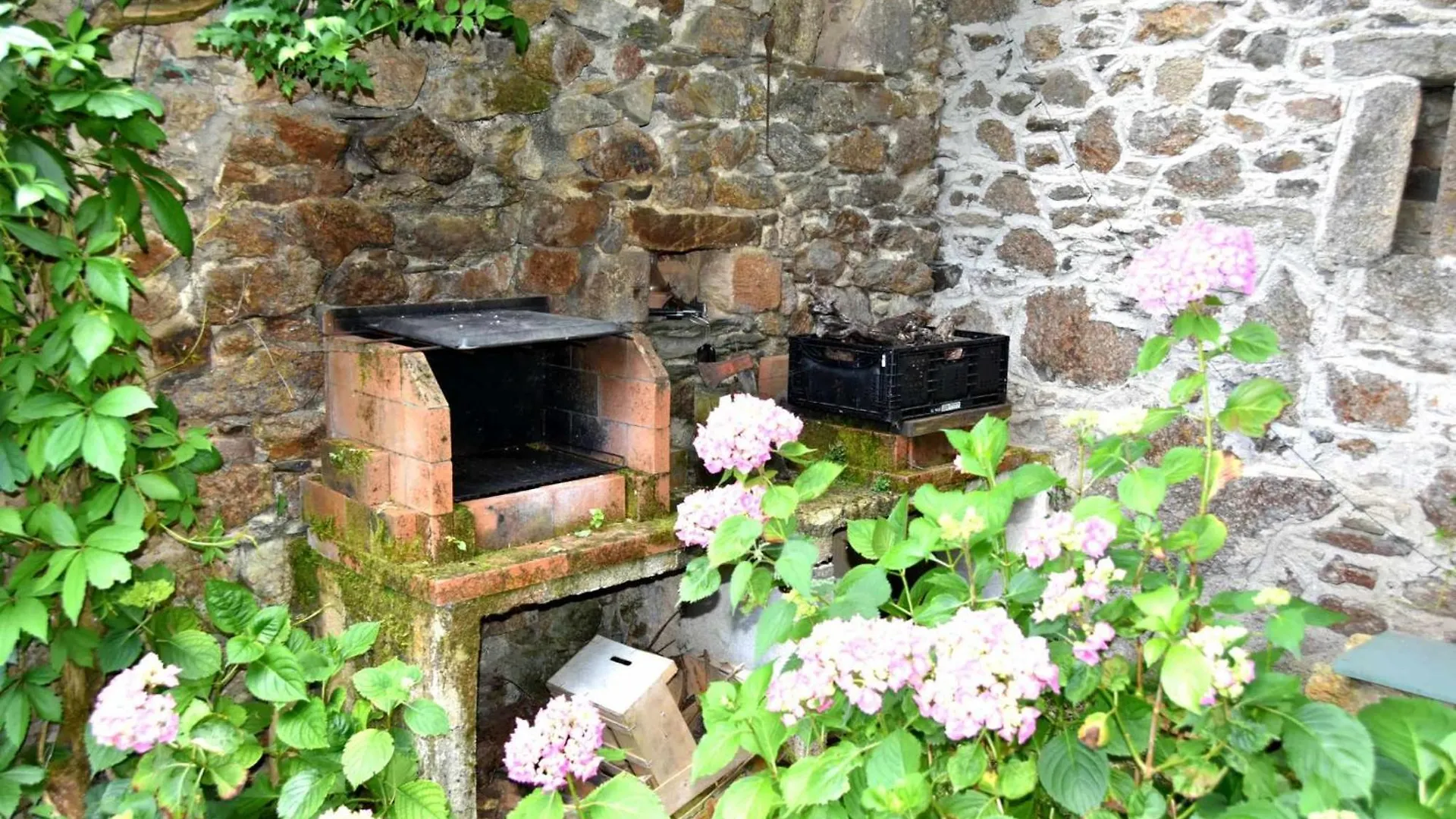 Maison De Vacances - Jardin, Barbecue Et Charme Salmiech